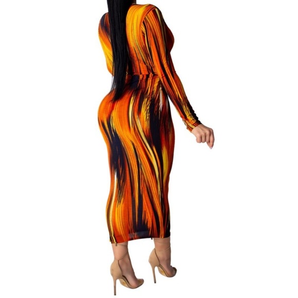 3/20 CLEARANCE❤ Fuego Dress - Picture 2 of 4